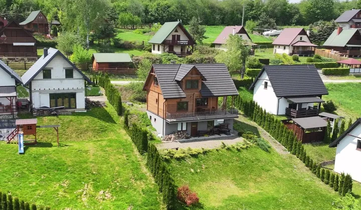 dom wolnostojący, 4 pokoje Czarna