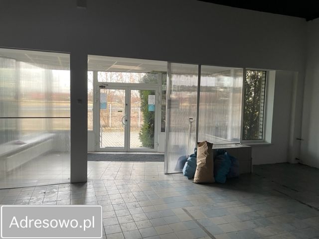 Hala/magazyn Poczesna. Zdjęcie 2