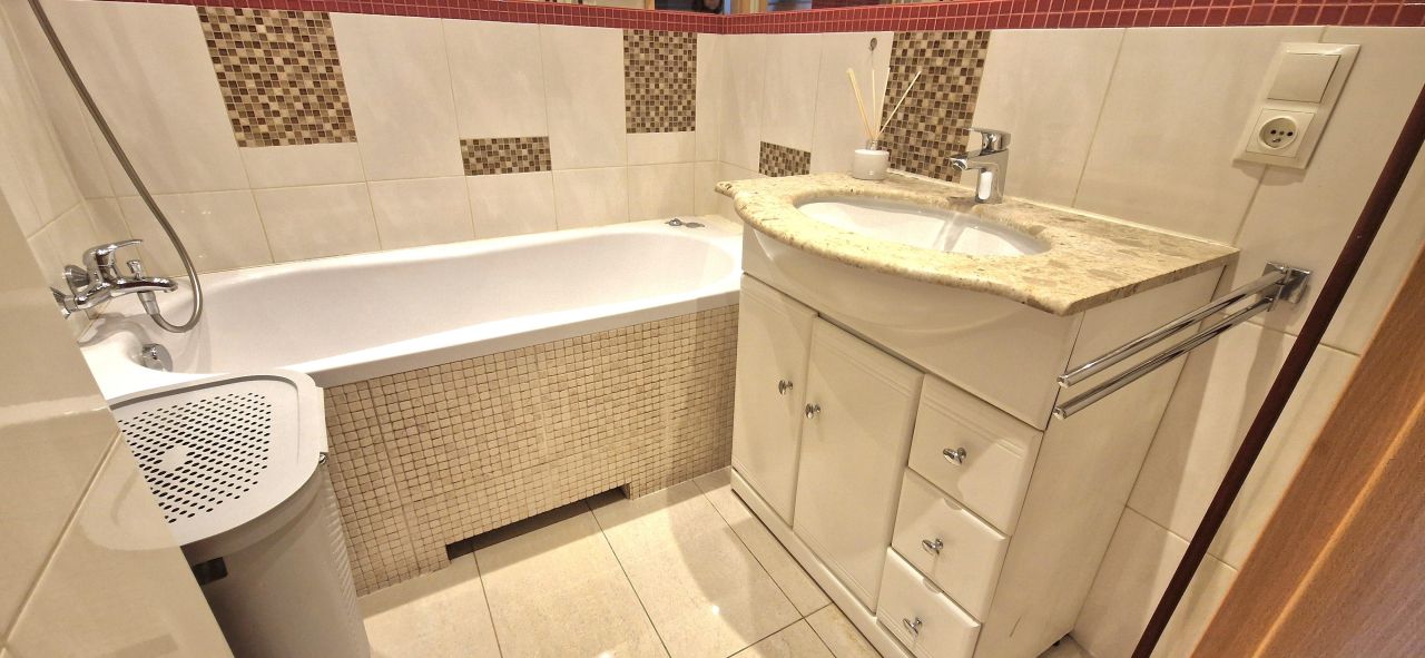 Mieszkanie 3-pokojowe Katowice Zawodzie, ul. Bohaterów Monte Cassino. Zdjęcie 11