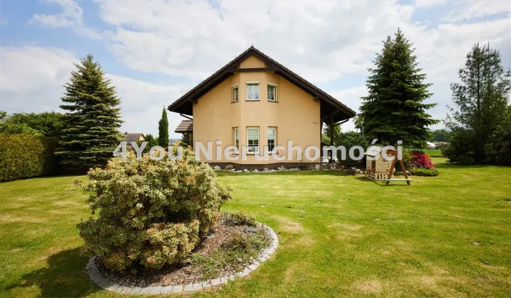 dom wolnostojący, 5 pokoi Pisarzowice, ul. Widokowa