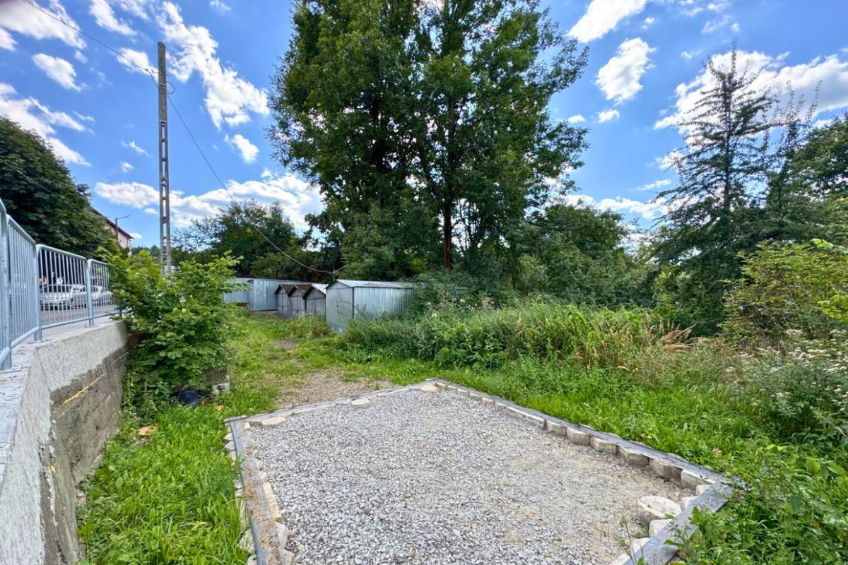 Działka inwestycyjna Lesko, ul. Piotra Kmity. Zdjęcie 9