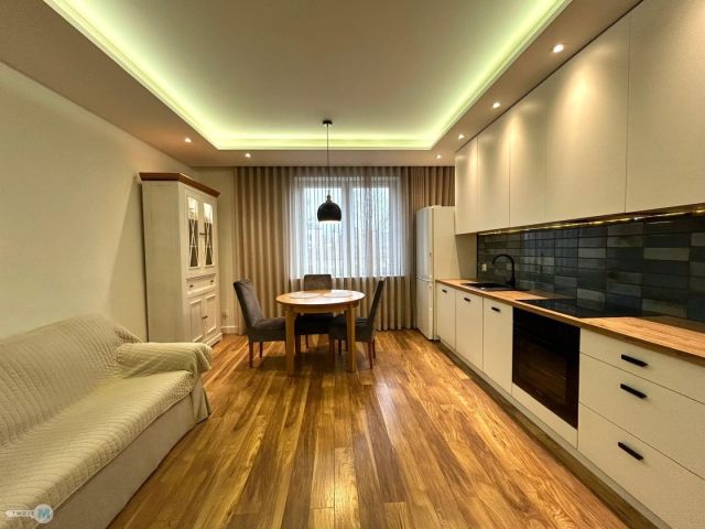 Mieszkanie 3-pokojowe Kielce Centrum, ul. Stefana Żeromskiego. Zdjęcie 2