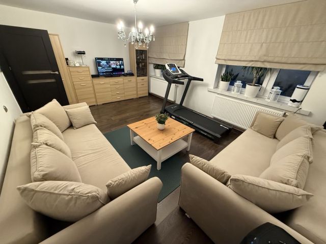 Mieszkanie 3-pokojowe Winnica, ul. Szkolna. Zdjęcie 1