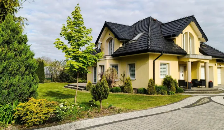 dom wolnostojący, 5 pokoi Czarny Las, ul. Poprzeczna