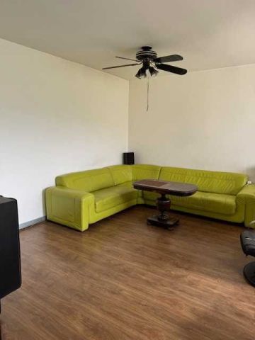 Mieszkanie 3-pokojowe Bielsko-Biała Osiedle Karpackie, ul. Giewont. Zdjęcie 1