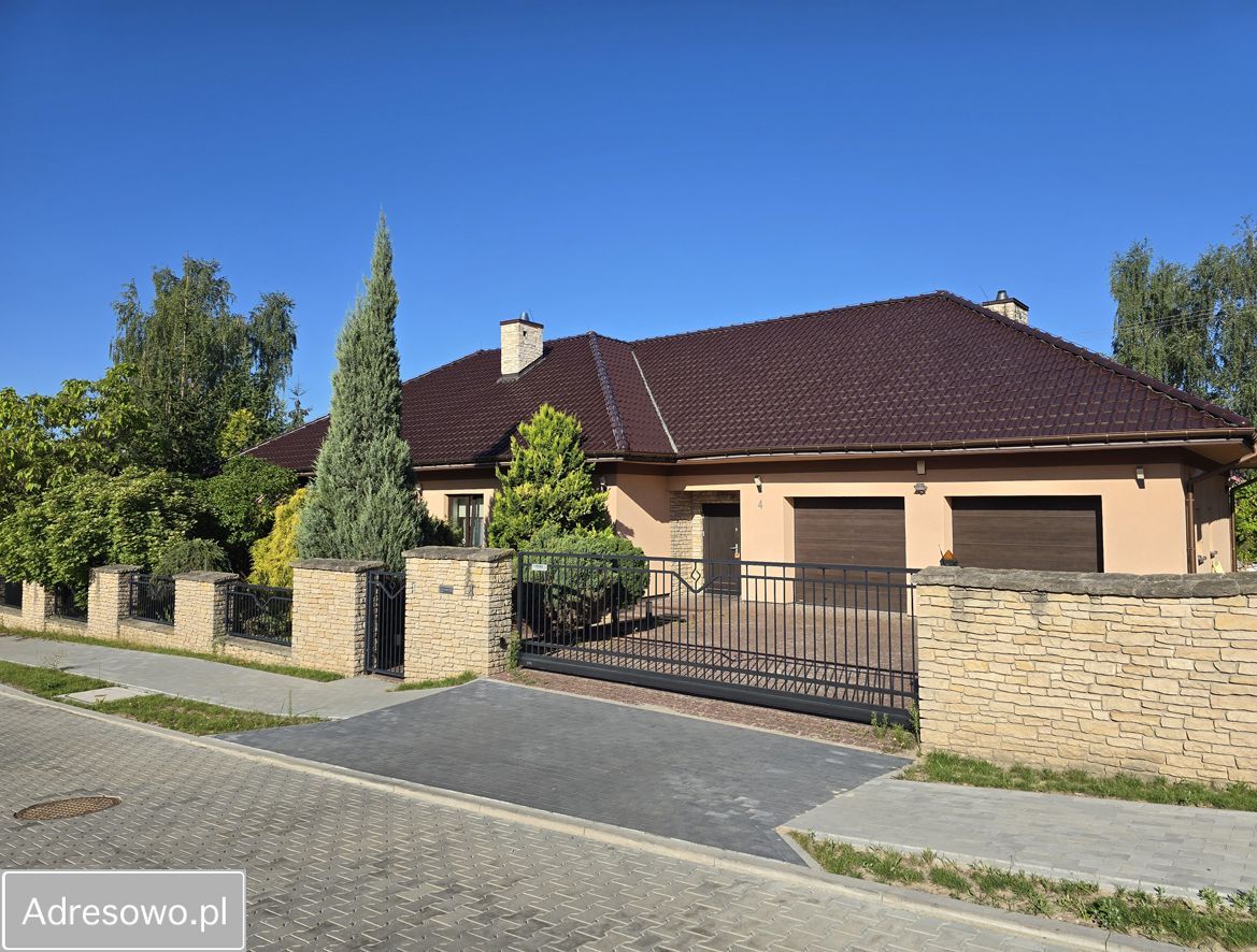 dom wolnostojący, 8 pokoi Starachowice. Zdjęcie 1