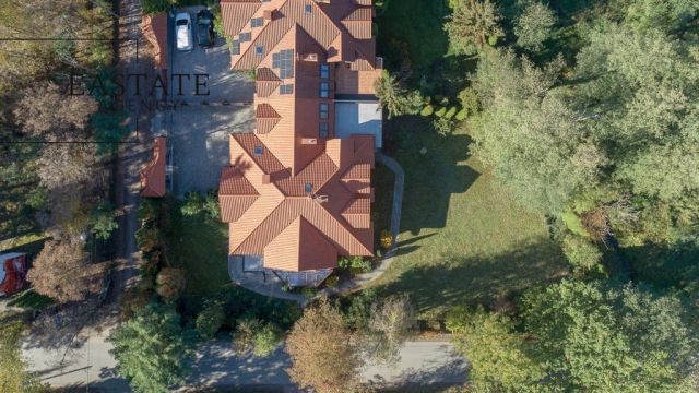 bliźniak, 7 pokoi Konstancin-Jeziorna, ul. Bartosza Głowackiego. Zdjęcie 2