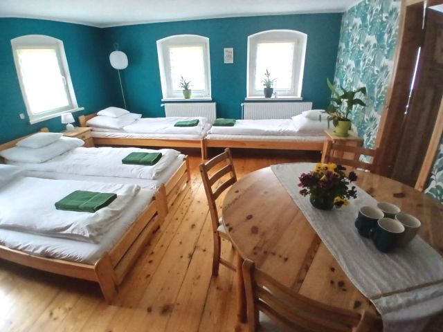 dom wolnostojący, 5 pokoi Chmieleń. Zdjęcie 12