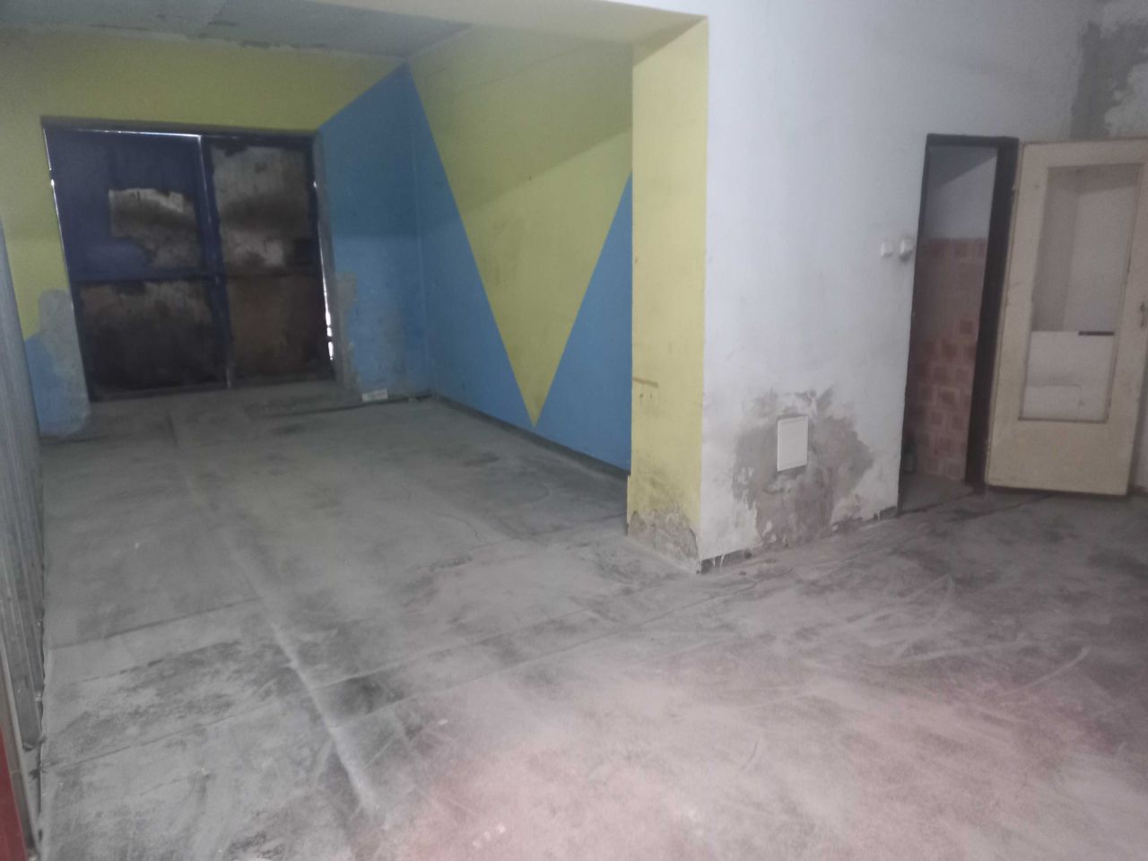 Lokal Niemcza, rynek Rynek. Zdjęcie 4