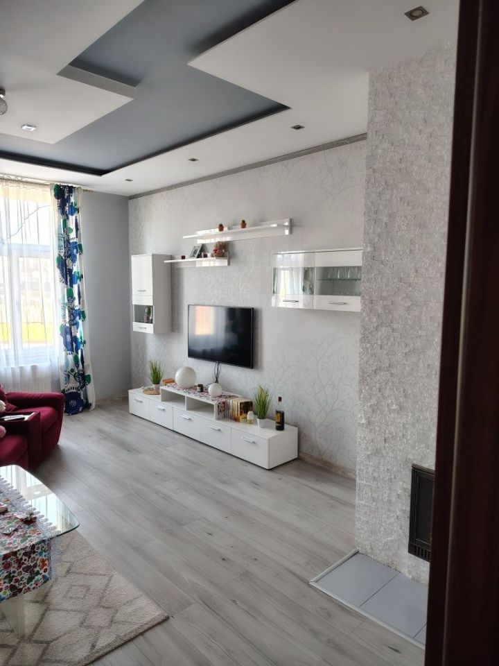 Mieszkanie 3-pokojowe Chorzów, ul. Stanisława Moniuszki. Zdjęcie 1