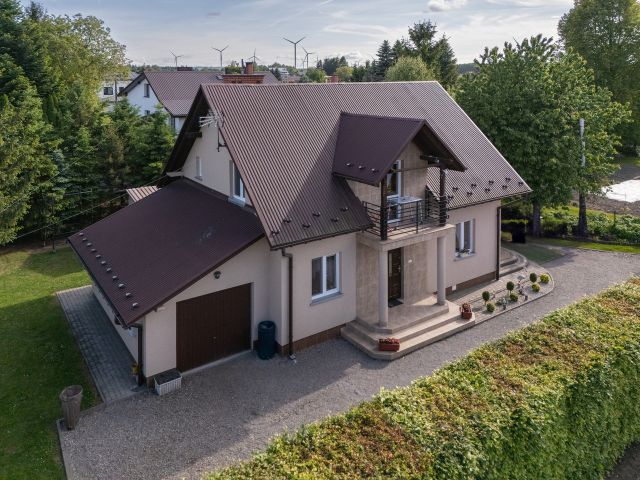 dom wolnostojący, 5 pokoi Kosina. Zdjęcie 1