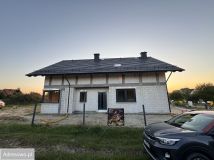 dom wolnostojący, 6 pokoi Różyny