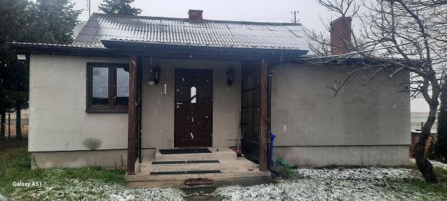 dom wolnostojący, 4 pokoje Strzelce. Zdjęcie 1