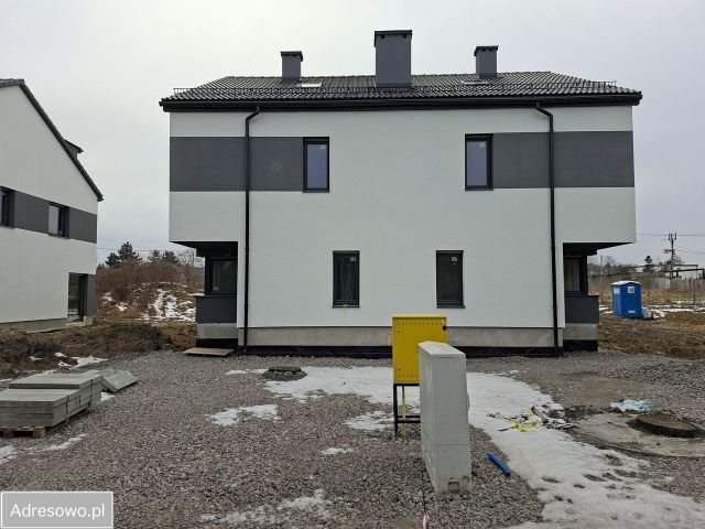 bliźniak, 5 pokoi Katowice Zarzecze, ul. Karasiowa. Zdjęcie 1