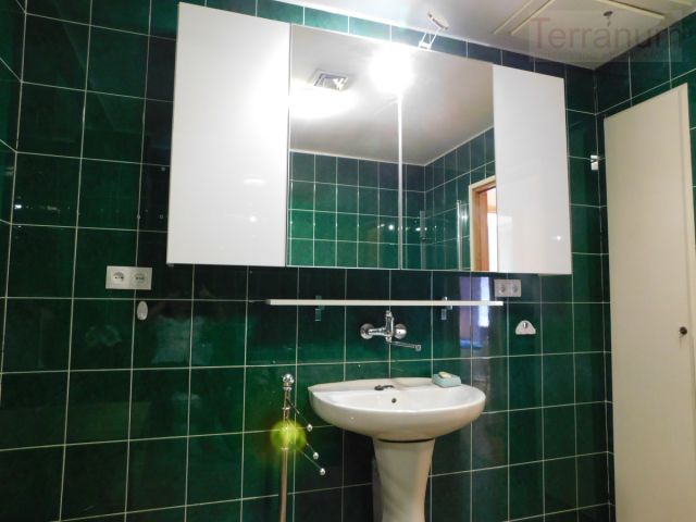 dom wolnostojący, 5 pokoi Jachranka. Zdjęcie 17