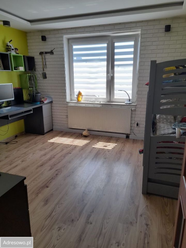 Mieszkanie 4-pokojowe Nowy Sącz. Zdjęcie 3