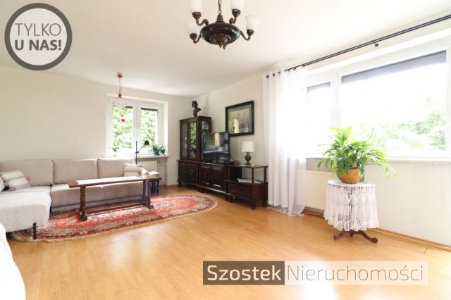 dom wolnostojący, 4 pokoje Częstochowa Lisiniec. Zdjęcie 1