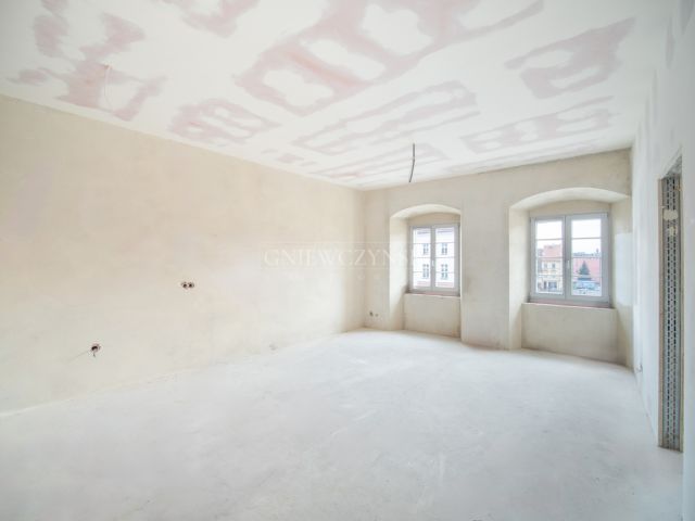 Mieszkanie 3-pokojowe Grodków, rynek Rynek. Zdjęcie 1