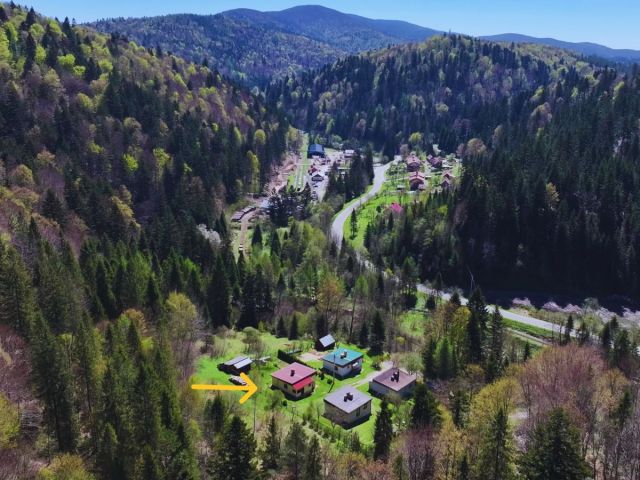 dom wolnostojący, 3 pokoje Żubracze. Zdjęcie 2