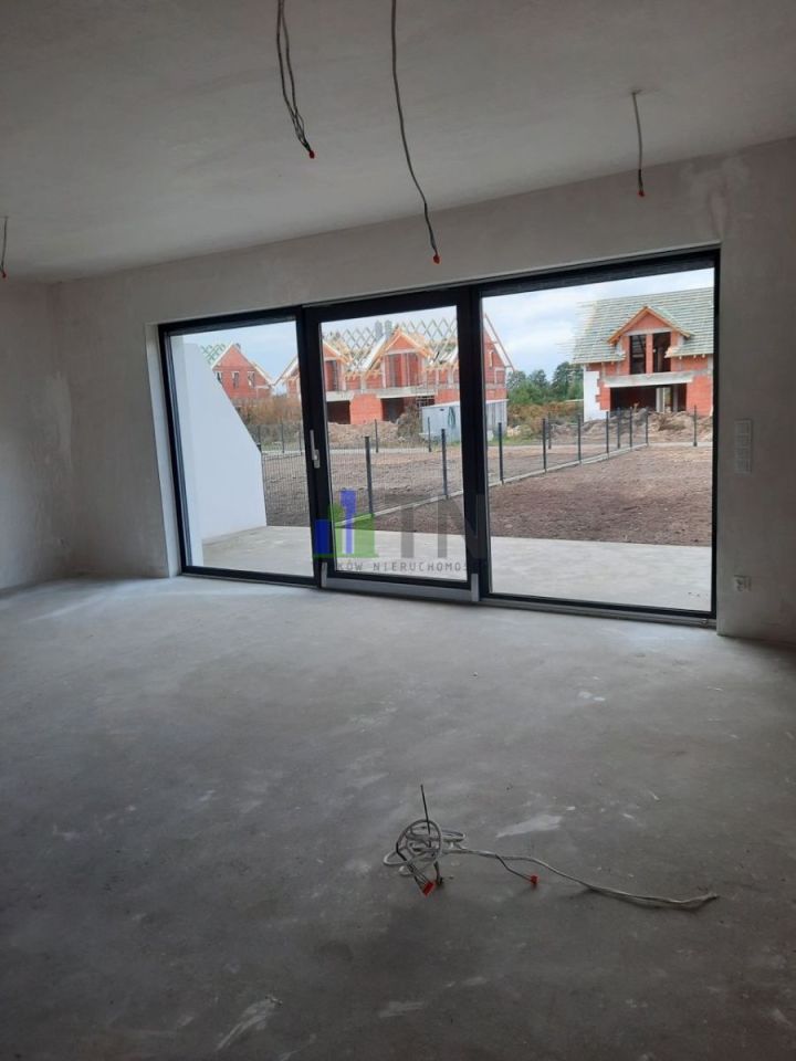 bliźniak, 5 pokoi Chrząstawa Wielka. Zdjęcie 9