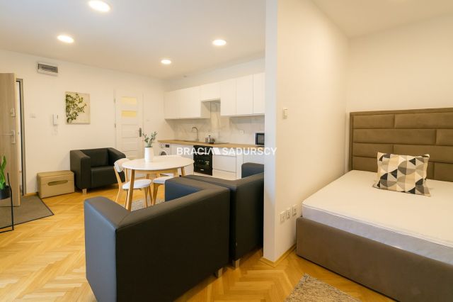 dom wolnostojący, 5 pokoi Kraków Łagiewniki-Borek Fałęcki, ul. Oraczy. Zdjęcie 9