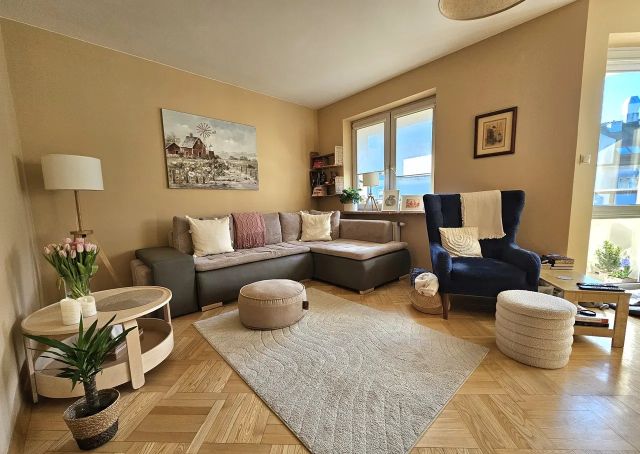 Mieszkanie 4-pokojowe Warszawa Ochota, ul. Włodarzewska. Zdjęcie 1