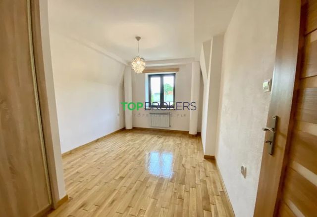 Mieszkanie 5-pokojowe Warszawa Wawer, ul. VI Poprzeczna. Zdjęcie 4