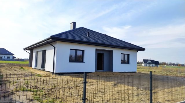dom wolnostojący, 5 pokoi Sulmierzyce, ul. Henryka Sienkiewicza. Zdjęcie 1