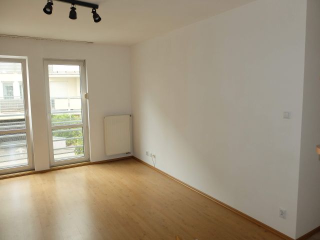 Mieszkanie 2-pokojowe Poznań Nowe Miasto, ul. Milczańska. Zdjęcie 1