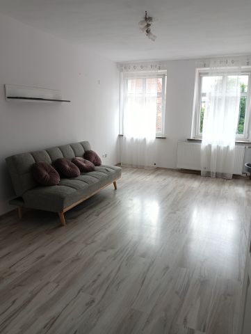 Mieszkanie 3-pokojowe Brzeg Centrum, ul. Młynarska. Zdjęcie 1