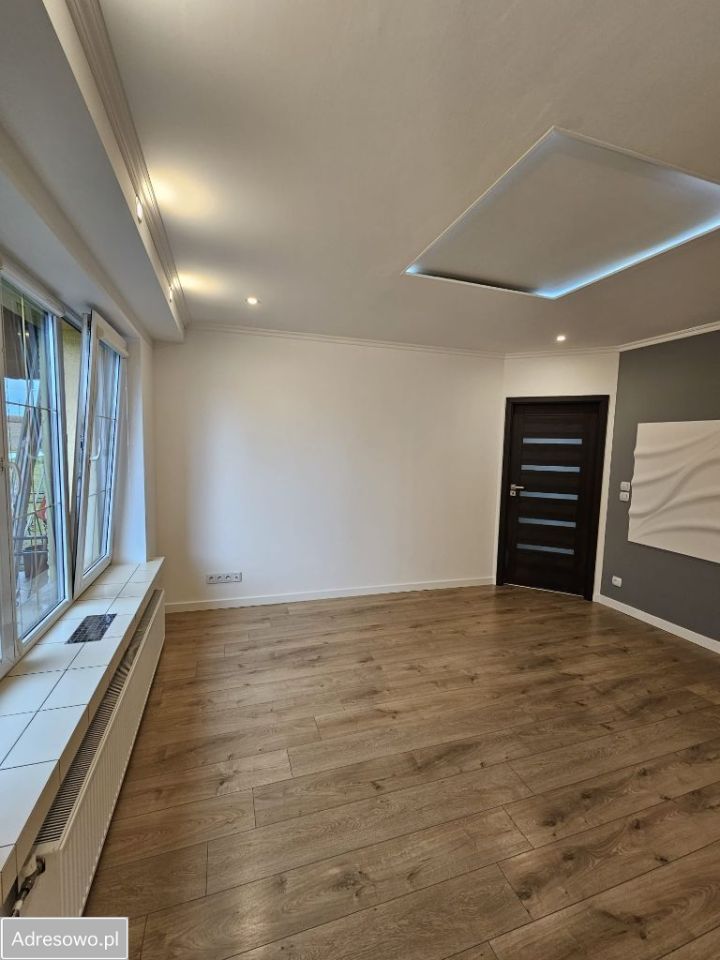 dom wolnostojący, 5 pokoi Zarajec. Zdjęcie 3