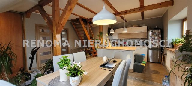 dom wolnostojący, 8 pokoi Wałbrzych Kozice. Zdjęcie 1