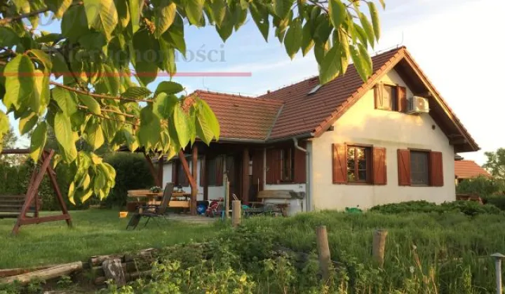 dom wolnostojący, 6 pokoi Dziadowa Kłoda, ul. Cicha