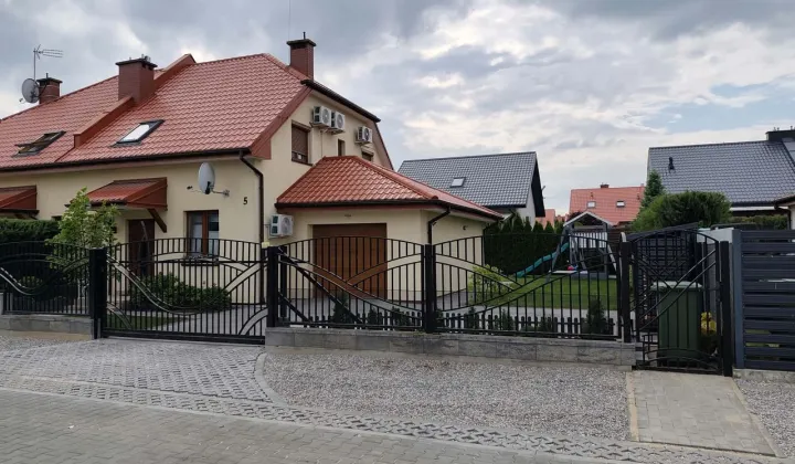 bliźniak, 4 pokoje Słupno