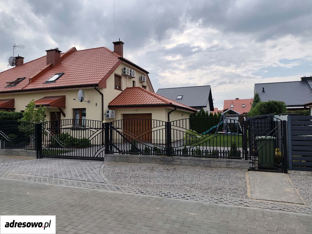 bliźniak, 4 pokoje Słupno. Zdjęcie 1