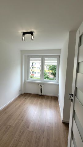 Mieszkanie 3-pokojowe Pabianice Piaski, ul. Wiejska. Zdjęcie 1