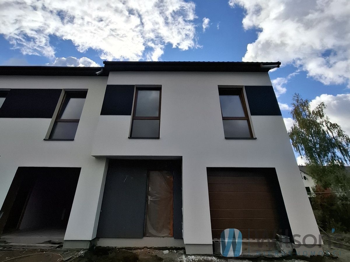 dom szeregowy, 5 pokoi Głosków. Zdjęcie 5