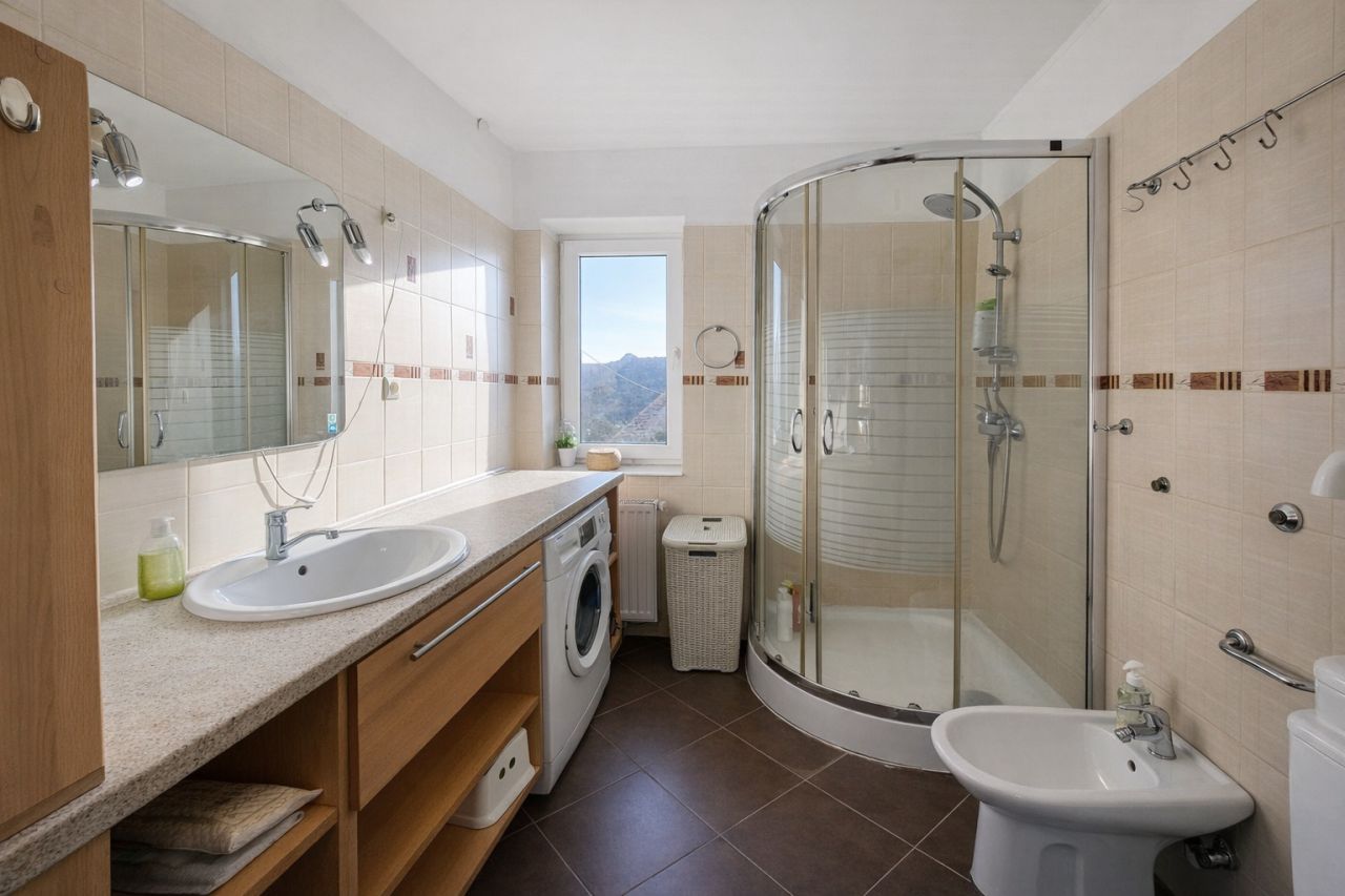 Mieszkanie 4-pokojowe Jeniniec, brak. Zdjęcie 8