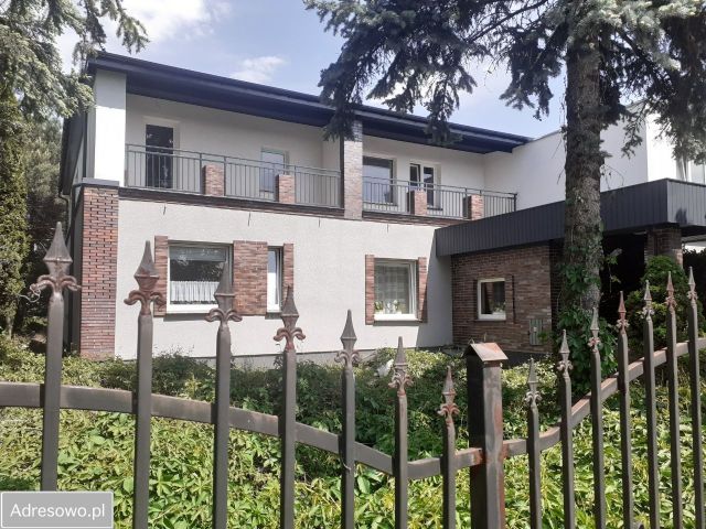 dom wolnostojący, 7 pokoi Kobylnica, ul. Żwirki i Wigury. Zdjęcie 1