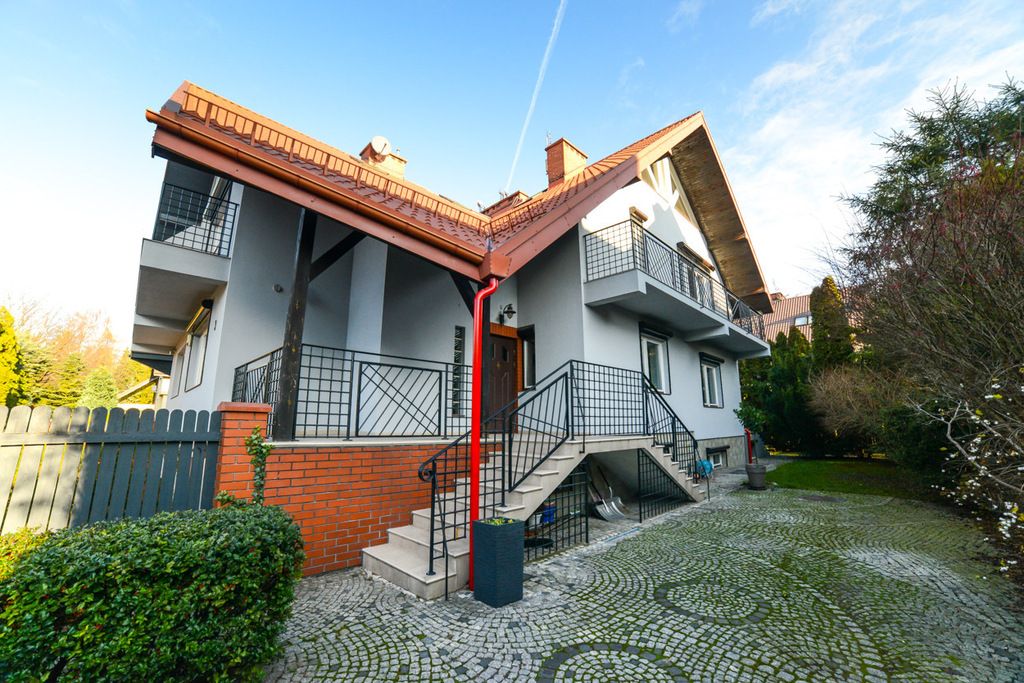 bliźniak, 8 pokoi Komorów, ul. Szmaragdowa