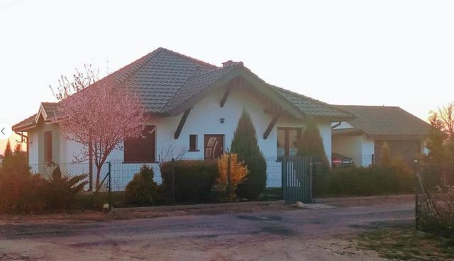 dom wolnostojący, 4 pokoje Konin Grójec, ul. Grójecka. Zdjęcie 1