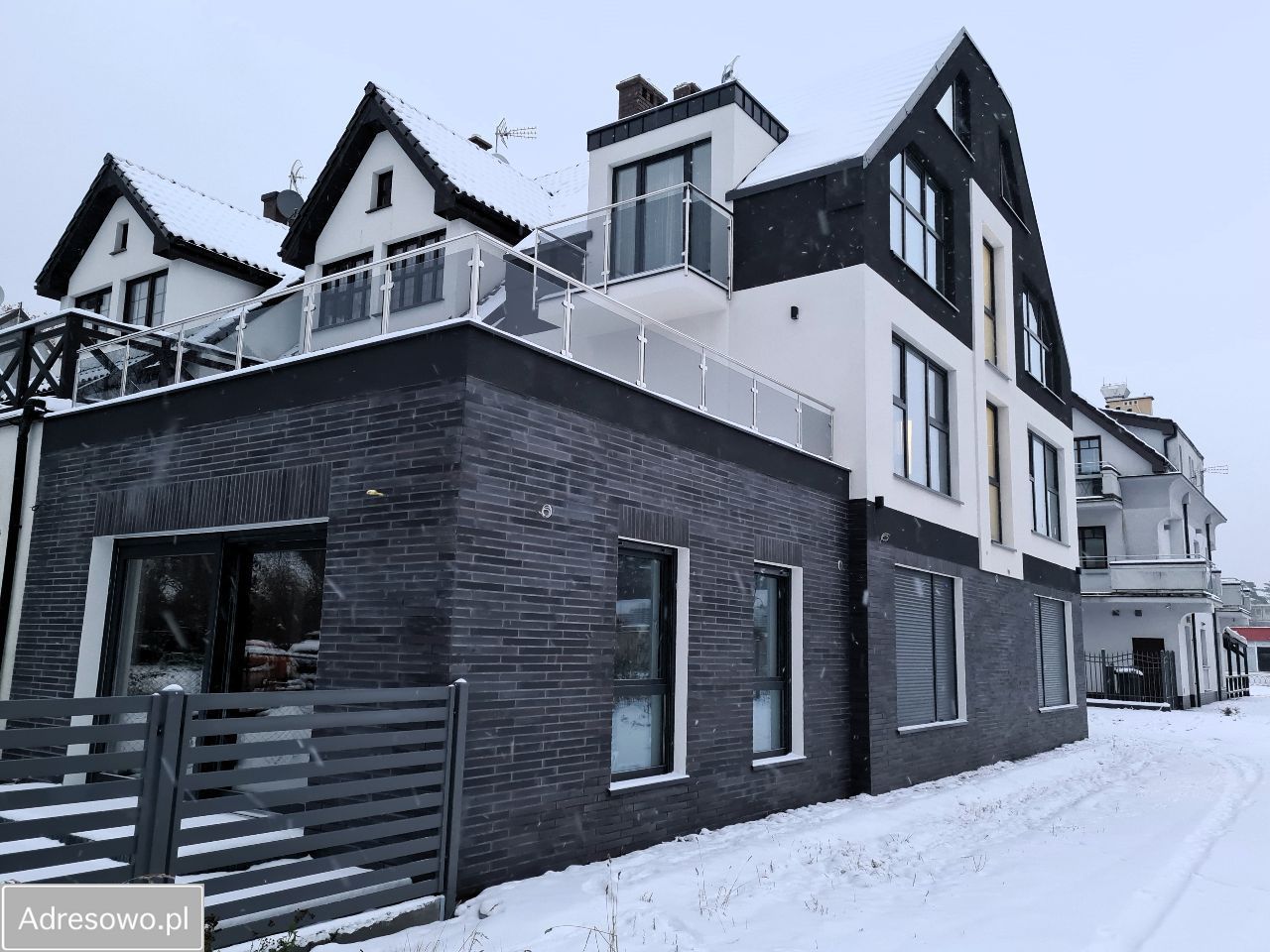 dom szeregowy, 8 pokoi Mrzeżyno. Zdjęcie 20