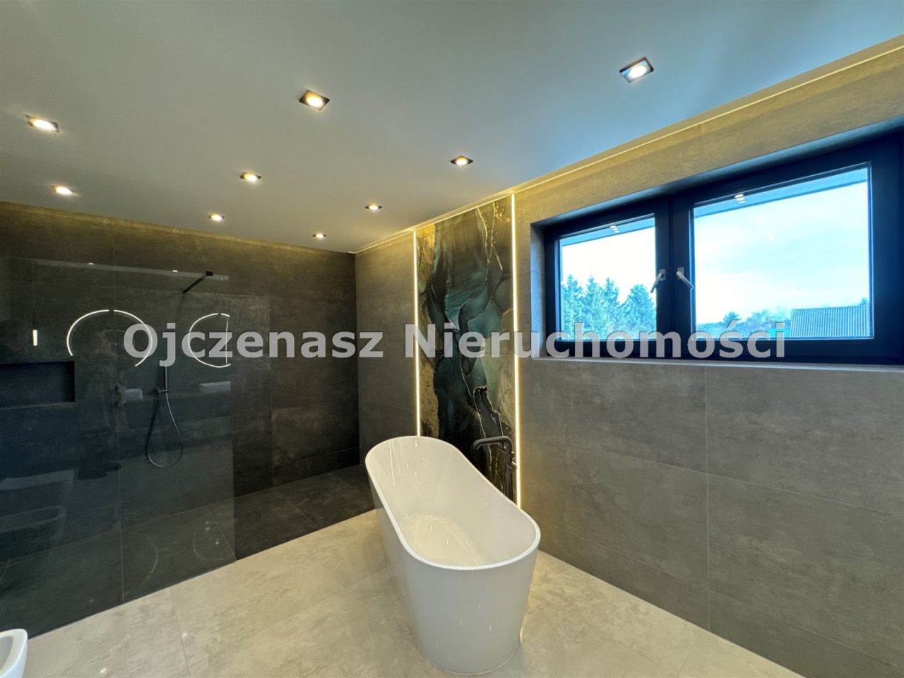 dom wolnostojący, 5 pokoi Niemcz. Zdjęcie 2