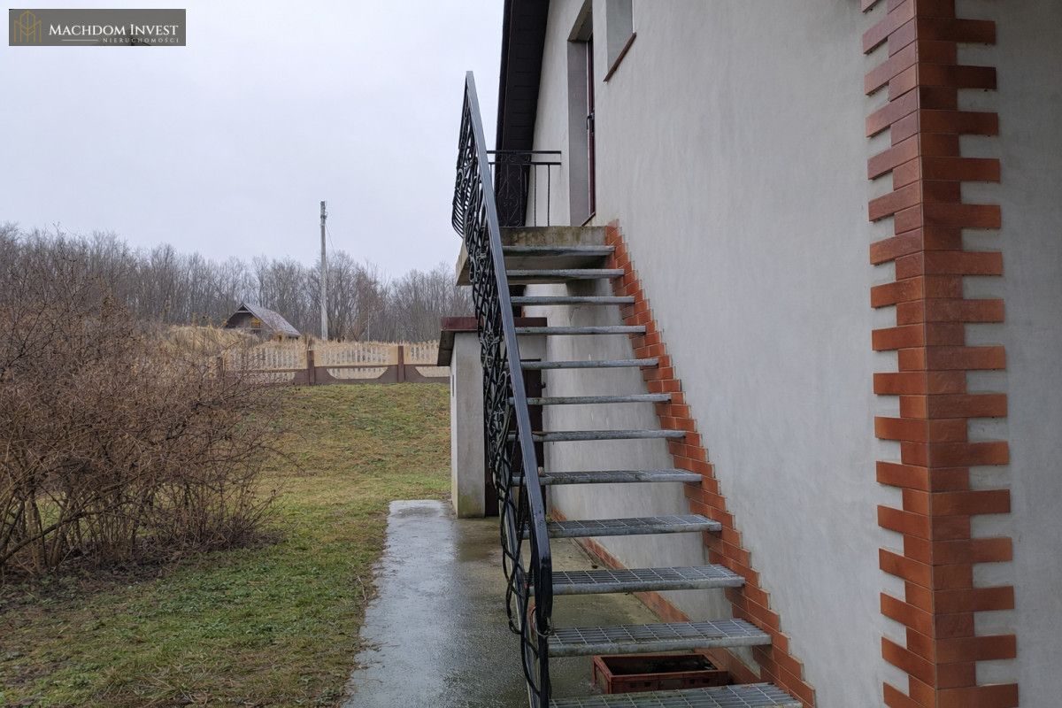 dom wolnostojący, 7 pokoi Półwieś. Zdjęcie 12