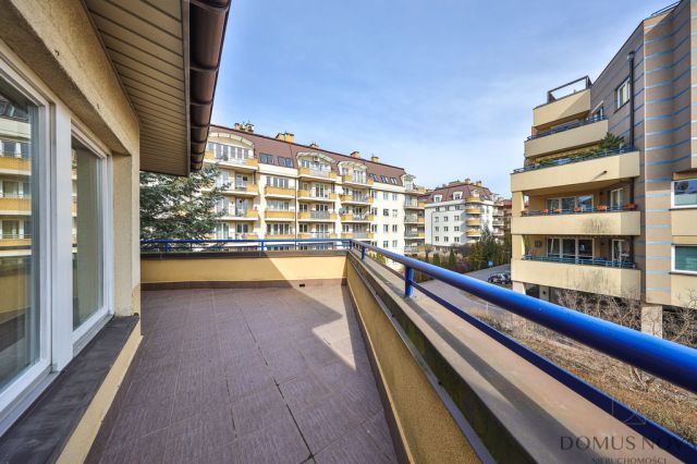 Mieszkanie 4-pokojowe Warszawa Ursynów, ul. Ksawerego Bronikowskiego. Zdjęcie 17