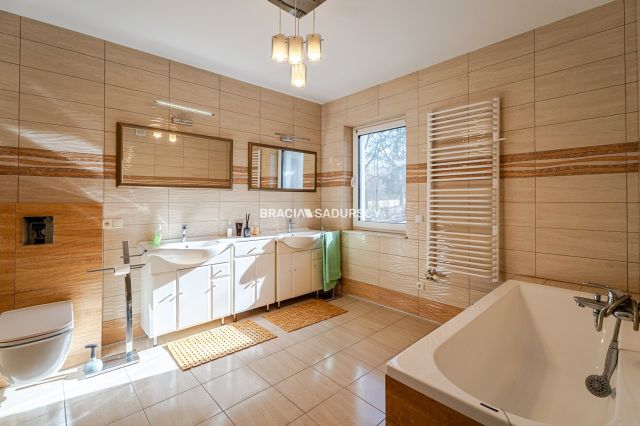 dom wolnostojący, 5 pokoi Łomna. Zdjęcie 12