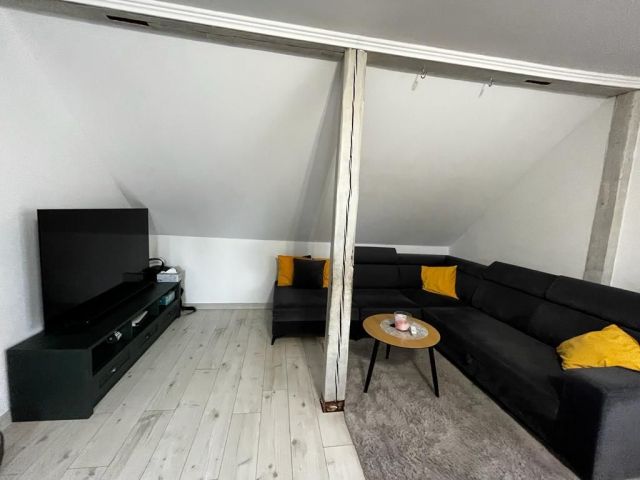 Mieszkanie 4-pokojowe Żary. Zdjęcie 1