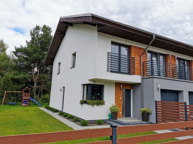 bliźniak, 4 pokoje Tomaszkowo, ul. Jerzyka. Zdjęcie 1