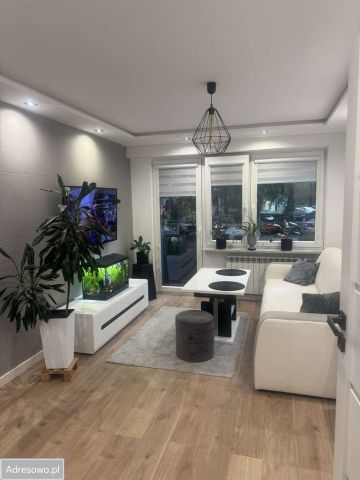 Mieszkanie 3-pokojowe Ożarów Mazowiecki, ul. Obrońców Warszawy. Zdjęcie 1