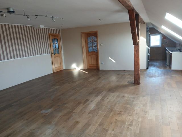 Mieszkanie 5-pokojowe Kabiny. Zdjęcie 1